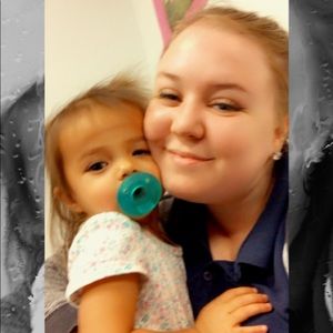 Meet your Posher, Caitlin